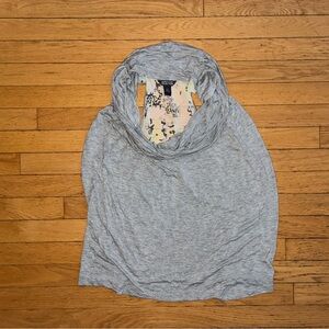 Kenneth Cole Light Gray Women's Blouse